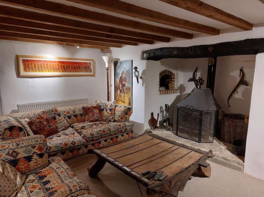Stable Cottage - Sleeps 6, Near Lulworth Cove Dorchester Kültér fotó